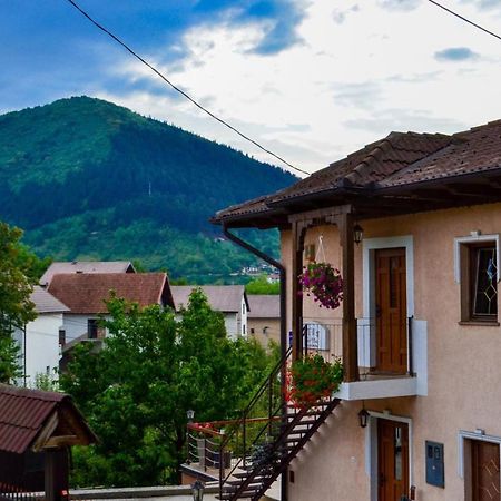 The View Apartment Visoko Buitenkant foto