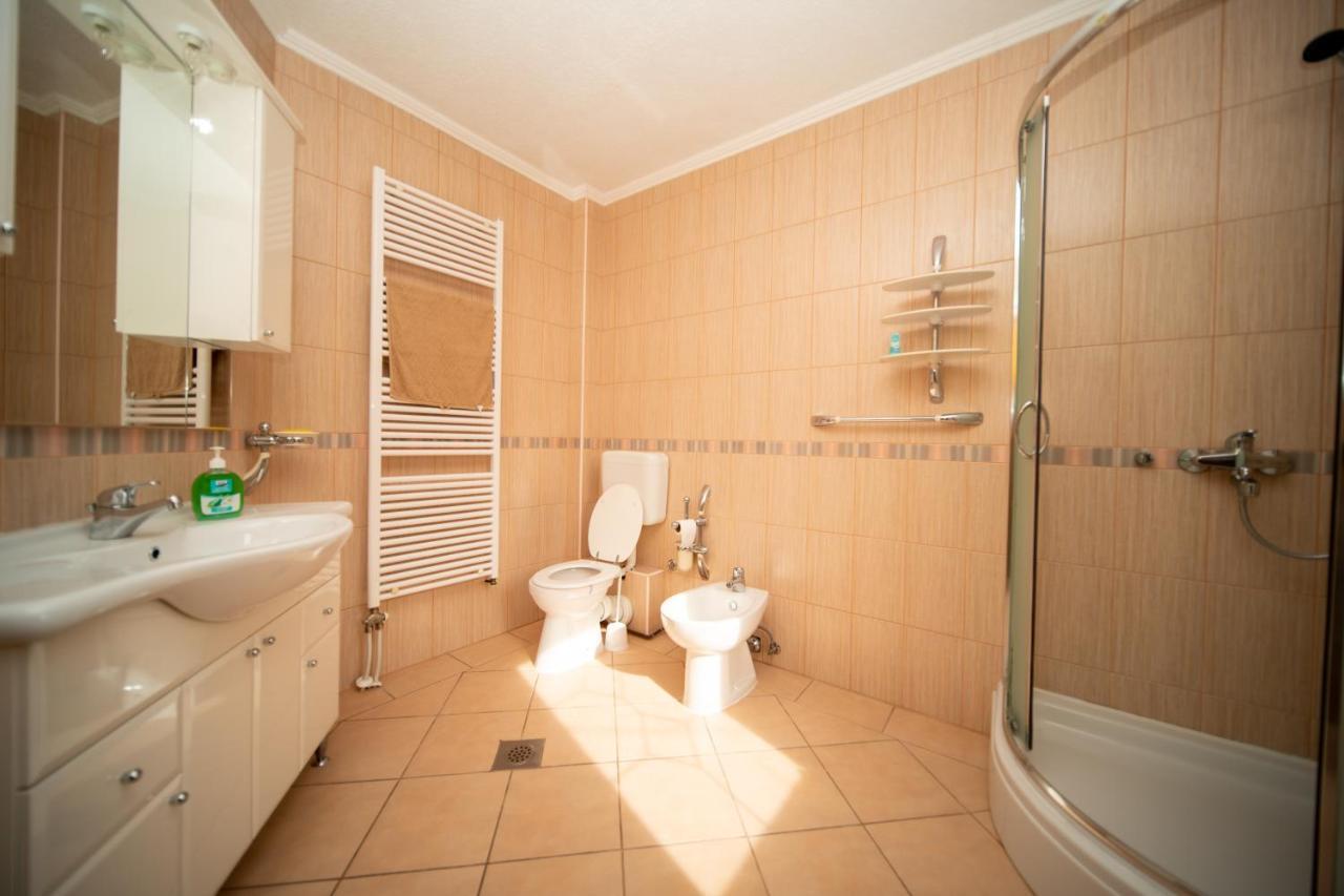 The View Apartment Visoko Buitenkant foto