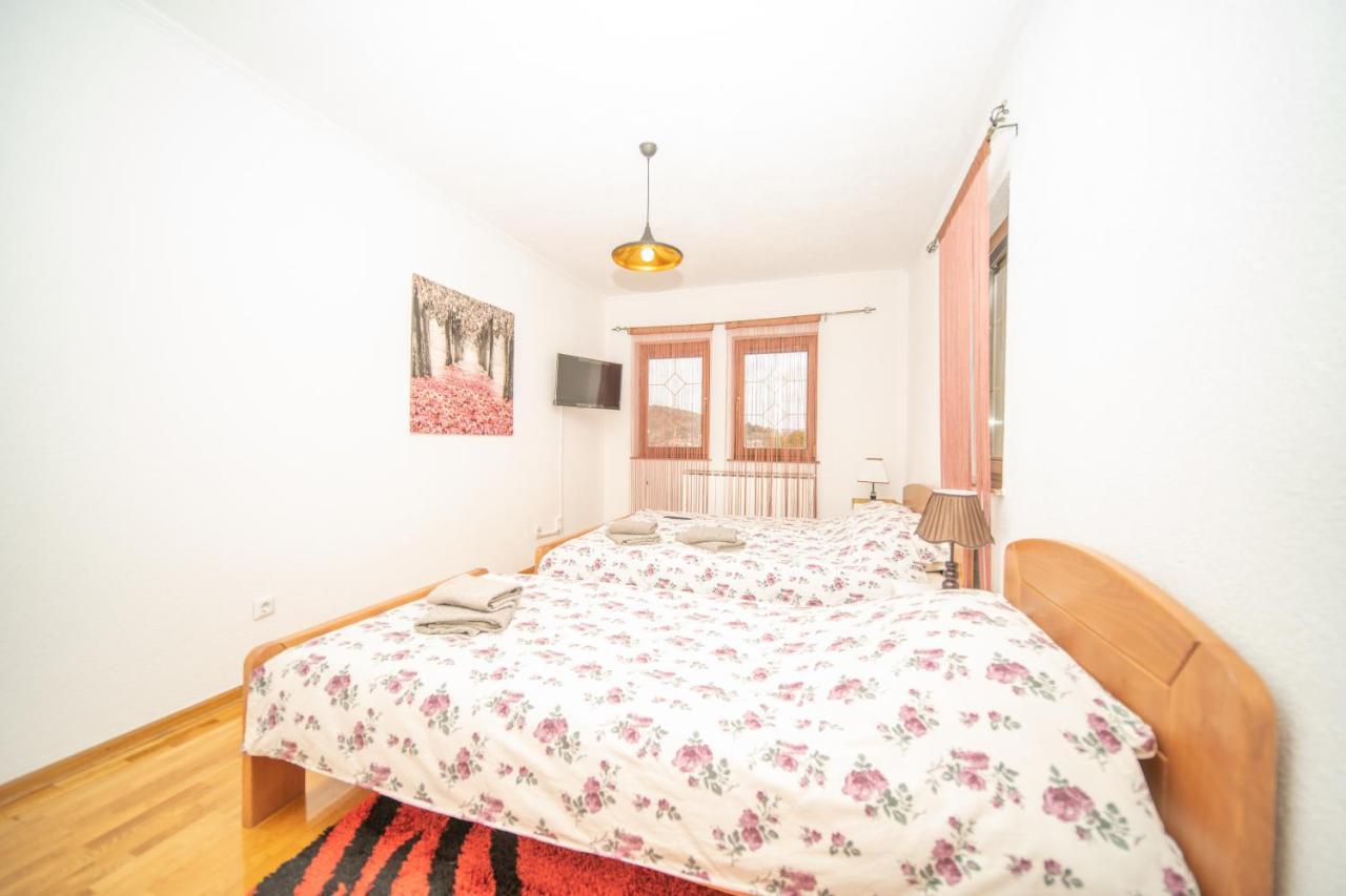 The View Apartment Visoko Buitenkant foto