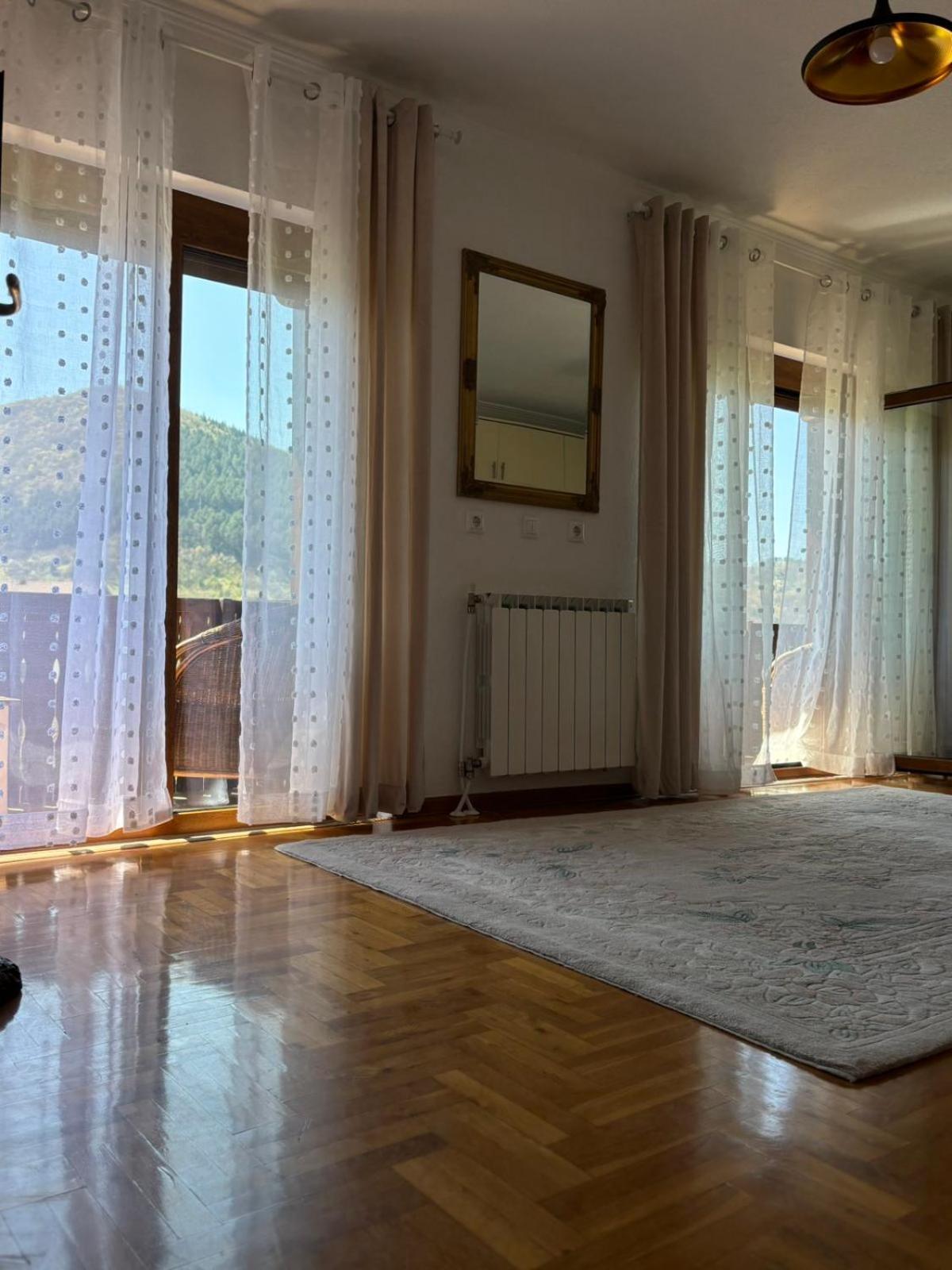 The View Apartment Visoko Buitenkant foto