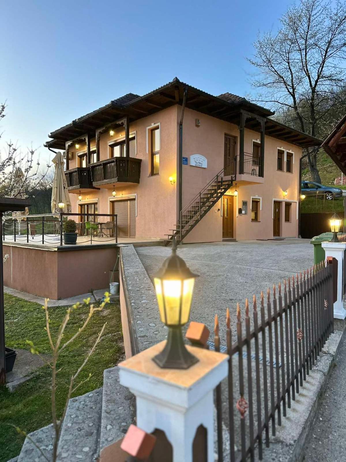 The View Apartment Visoko Buitenkant foto